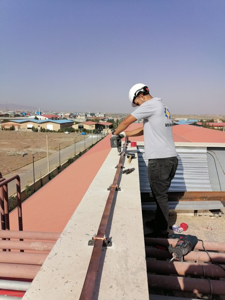 نصب صاعقه گیر